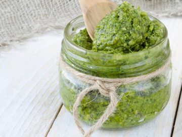 kale and spinach pesto