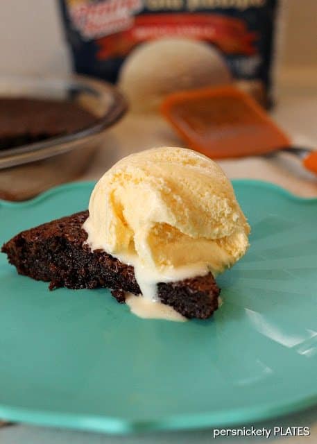 hot fudge pie with ice-cream