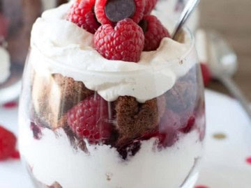 This is the best simple chocolate angel food raspberry trifle! The perfect dessert!