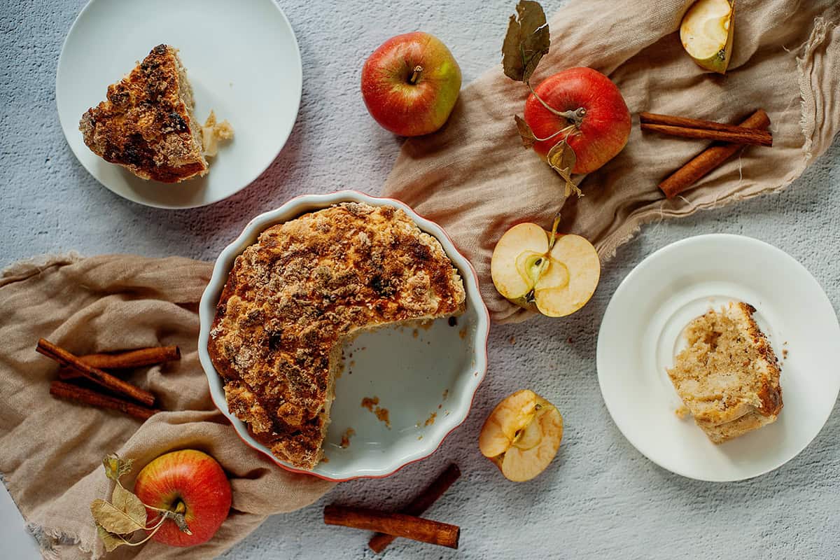 Apple Crumble Cake