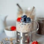 simple mixed berry overnight oats