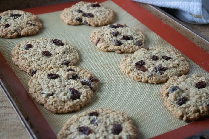 Remove the cookies from the oven and transfer them to a wire rack. Allow them to cool for 10 to 15 minutes before serving.