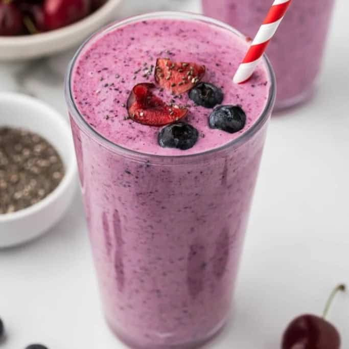 Packed with antioxidants from mixed berries and protein from chia seeds and Greek yogurt, it can energize and sustain you throughout your morning.