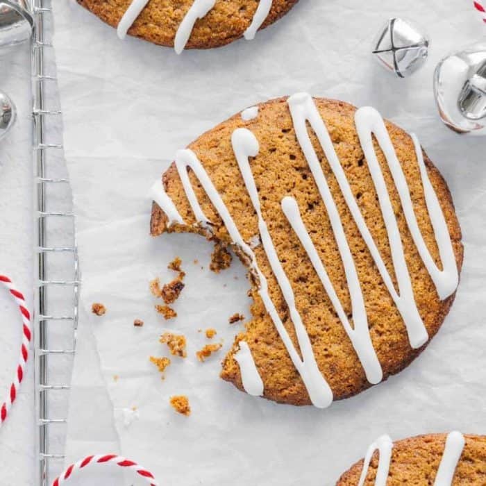 Both comforting and invigorating, this recipe brings the warm, aromatic flavors of ginger, cinnamon, and molasses into soft and fluffy cookies. 