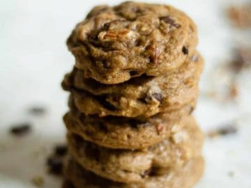 Olive oil’s fruity and nutty undertones elevate these cookies, pairing beautifully with coconut sugar, sweet chocolate, and toasted almonds.