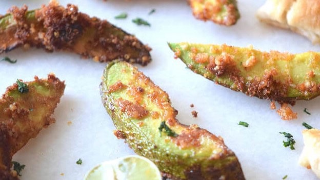 These crispy, oven-baked treats feature creamy avocado slices in a crunchy coating to let you enjoy a new, healthy version of the timeless steak-and-fries combo.
