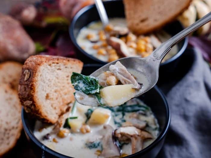 earthy taste of mushrooms, the smoothness of potatoes, and the tender bite of spinach, all crowned with a crispy chickpea topping. Plus, the chickpeas are the crunchy croutons