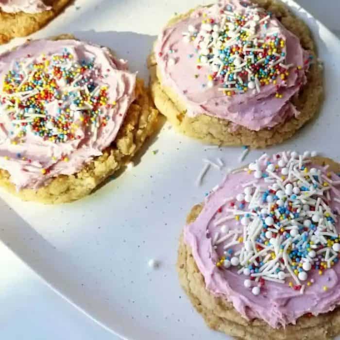 Perfect for a birthday party or any sweet celebration, these treats are made with a mix of coconut oil, olive oil, vanilla, and applesauce for a sweet taste and a soft, chewy texture. 