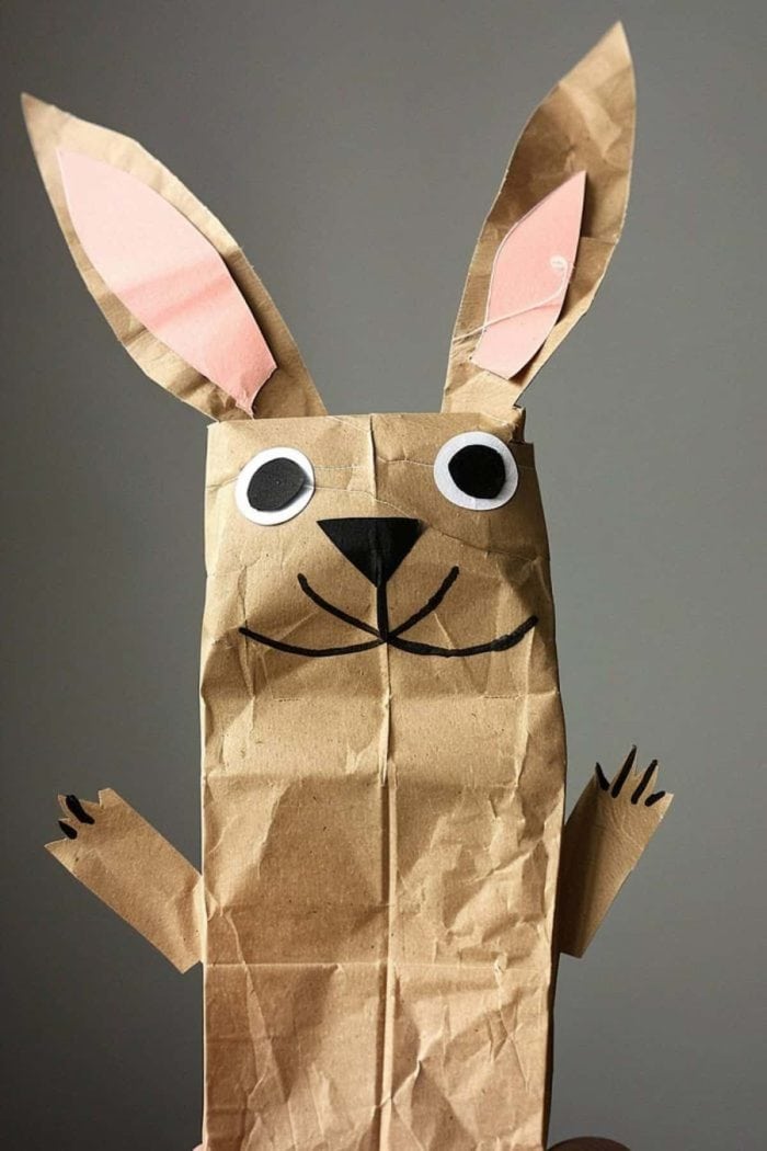 This kangaroo paper bag craft can hop into the scene of any pretend play session. Details like its nose and paws can be drawn on with a black marker, while its ears and eyes can be made of paper cutouts.