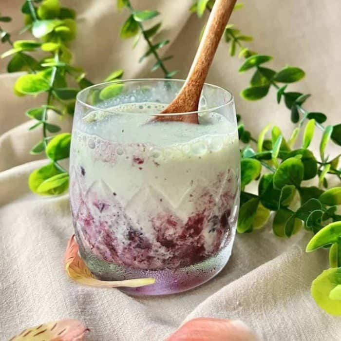 Inspired by Dunkin Donuts’ famous drink, this recipe contrasts matcha’s bright green color and earthy, nutty taste with the eye-catching purple hue and tart-sweet flavors of blueberries, offering a matcha latte that’s sweeter, fruitier, and prettier!