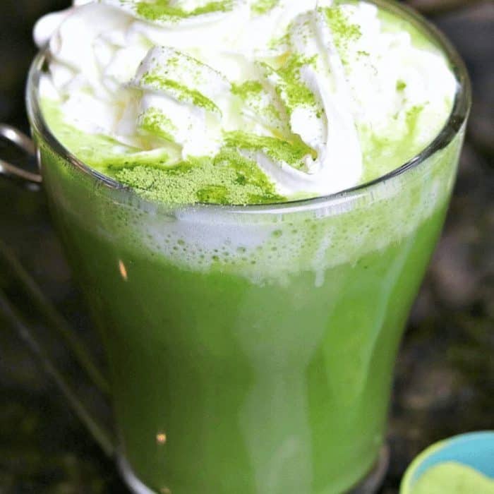 Begin your day with this satisfying keto bulletproof matcha latte, which maximizes the healthful properties of matcha by combining it with MCT oil. 