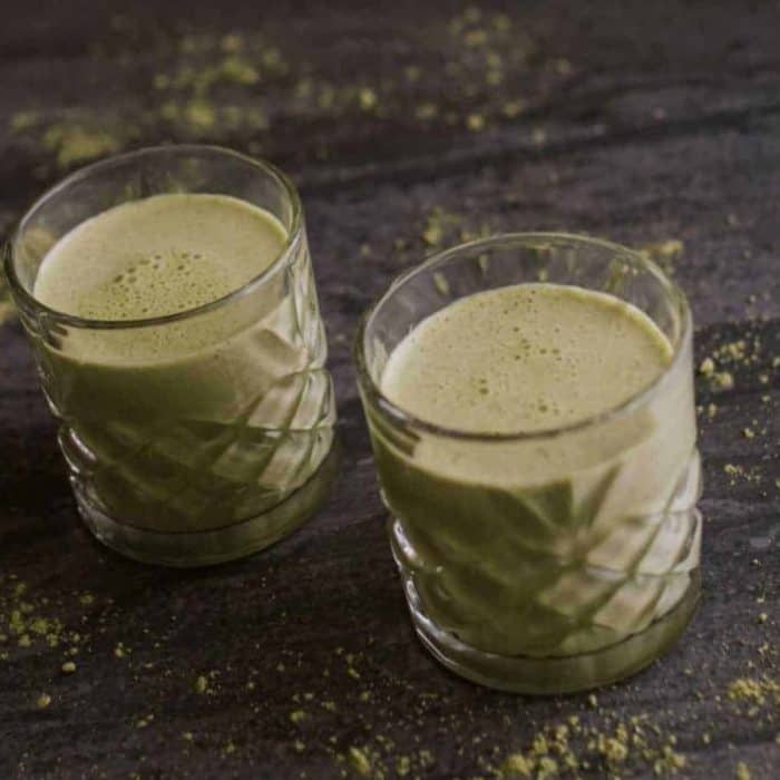 It uses protein powder to help your muscles recover after grueling exercise sessions and matcha powder to load you up on antioxidants. 