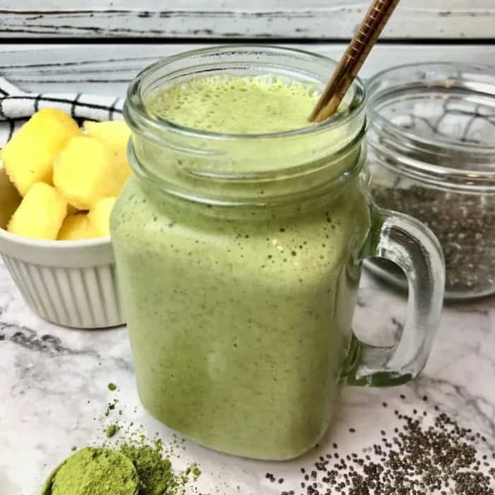 The pineapple brightens up the earthy matcha, while chia seeds, oat milk, and bananas level up the beverage’s nutritional profile.