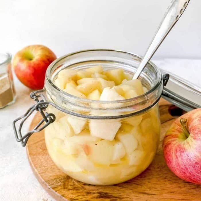 The fruity sweetness of this apple and pear compote can make even the simplest cheesecake look and taste luxurious.