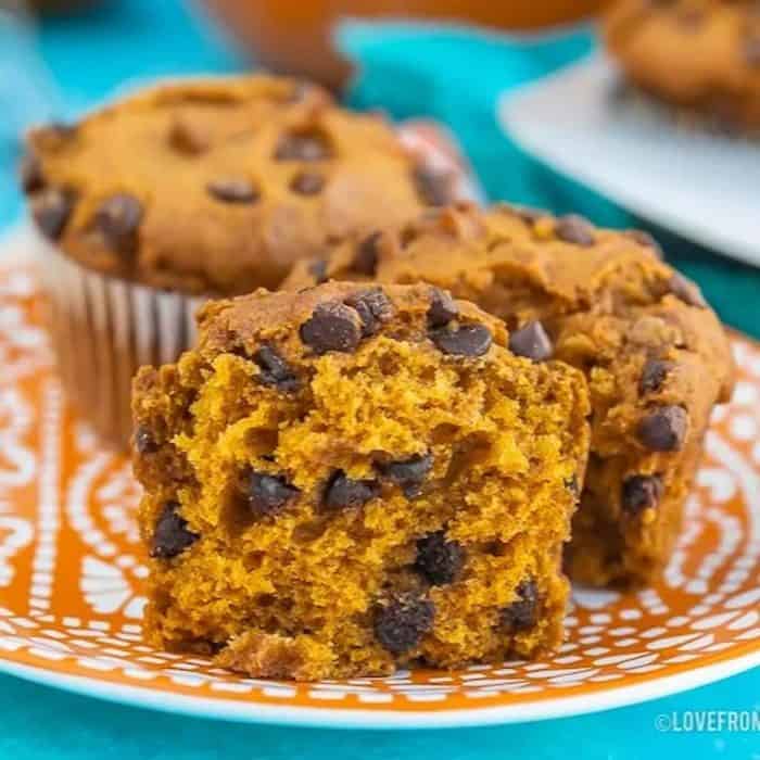 These chocolate chip pumpkin muffins provide a harmonious blend of autumnal spices and rich chocolate chips in a moist, eggless pumpkin batter.