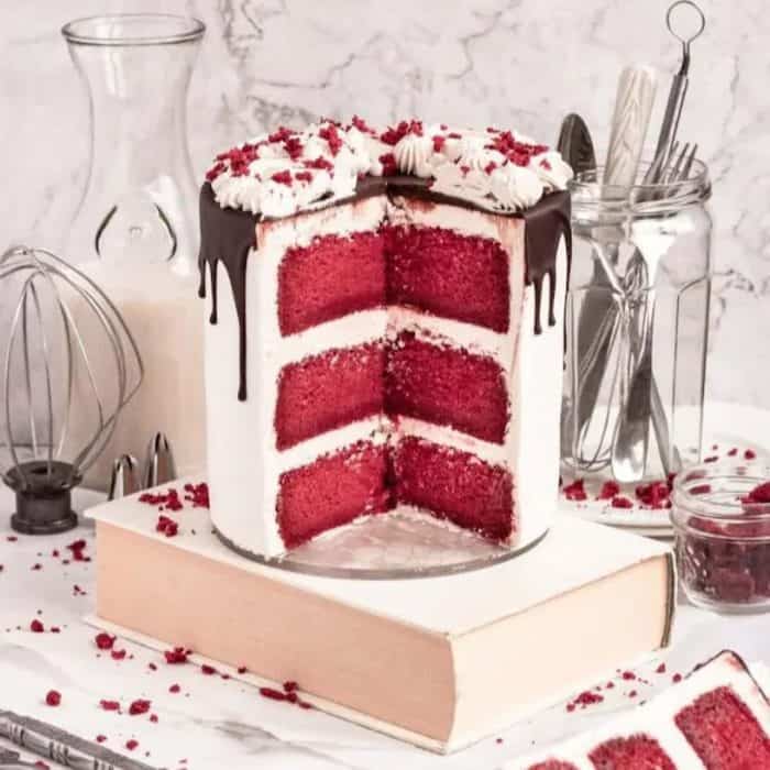 This gluten-free red velvet cake is a stunning vegan dessert that retains the original recipe’s vibrant hue and fluffy texture with cream cheese